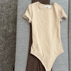 Aritzia Babaton Bodysuit